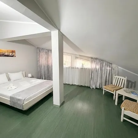 Hotel Galaxy 2*