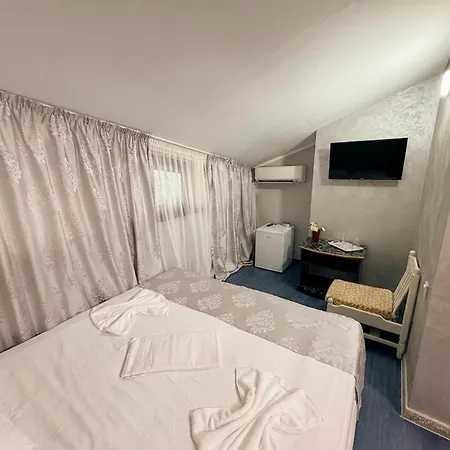 Galaxy Hotel 2*